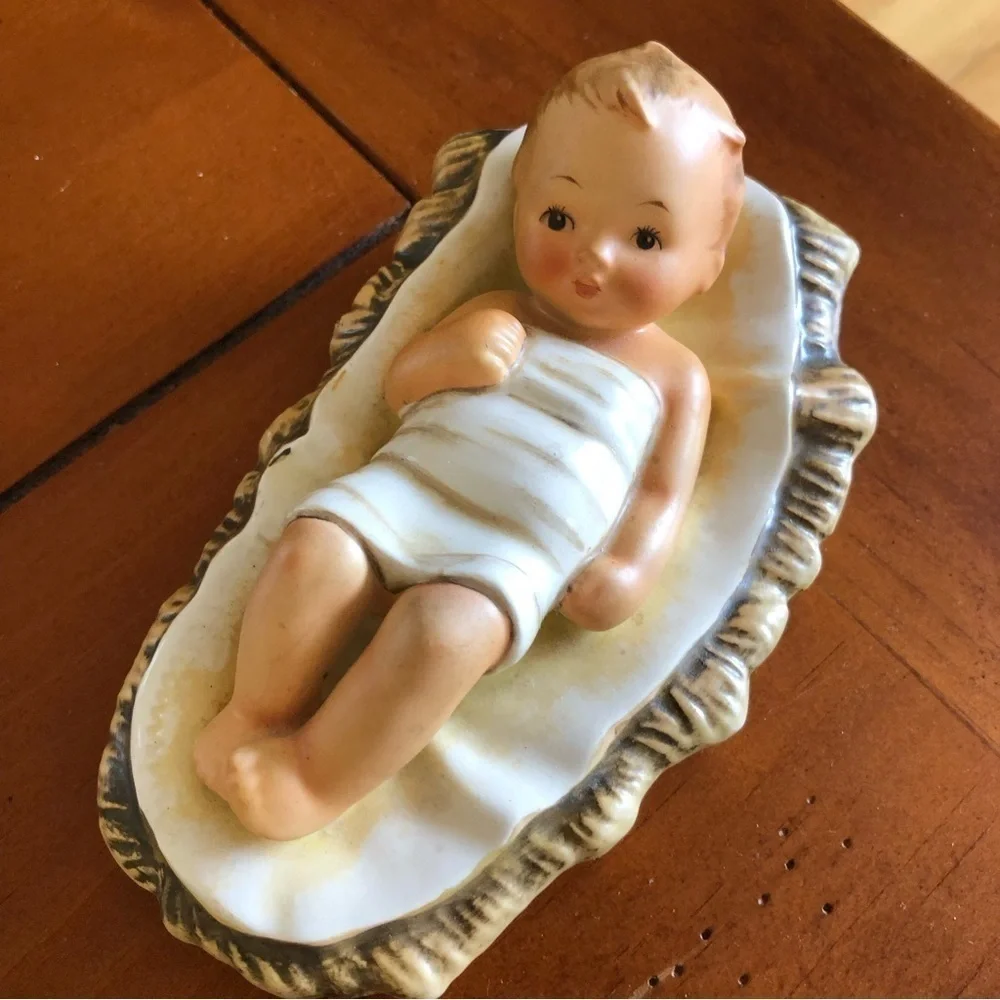 Vintage made in Italy paper mache 11 pc nativity Hummel baby set
